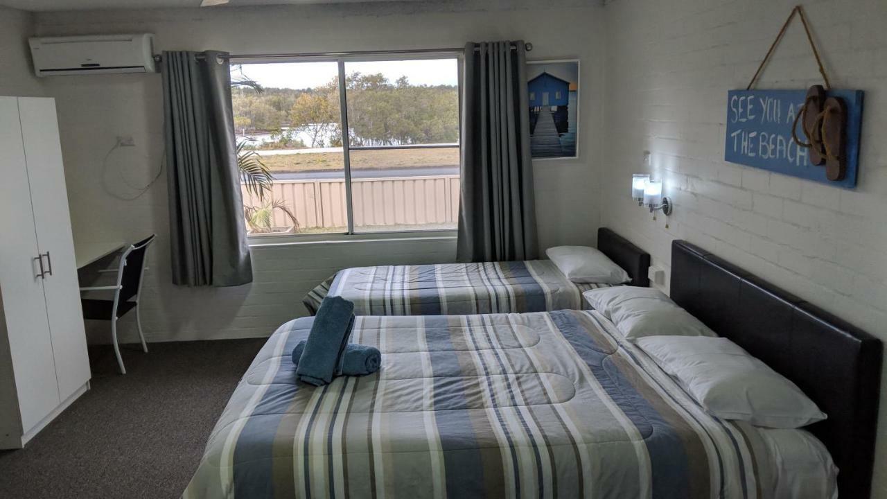 Harrington Village Motel Manning Point Экстерьер фото